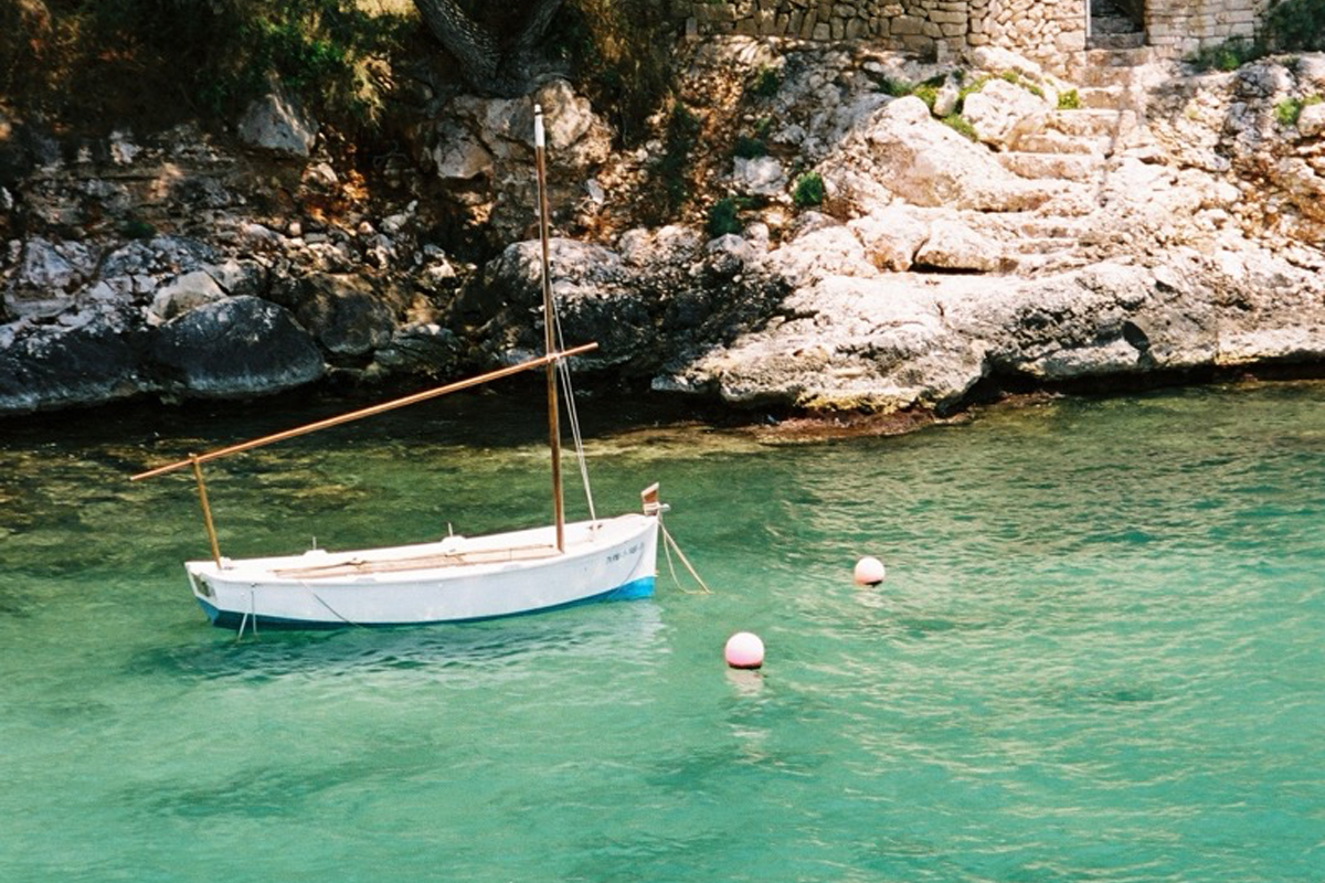 Llaüt boat at Cala Figuera
