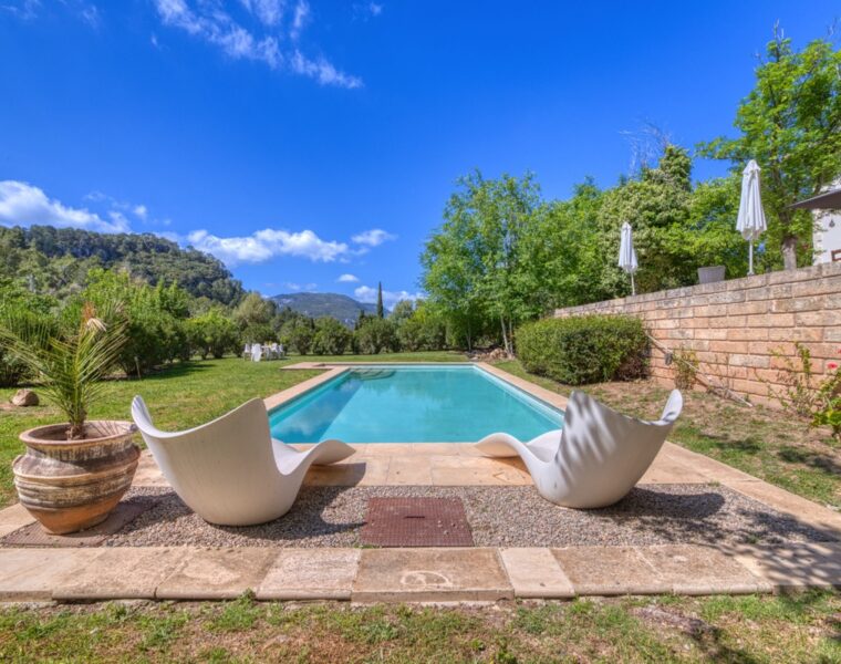 Villa for sale in Esporles