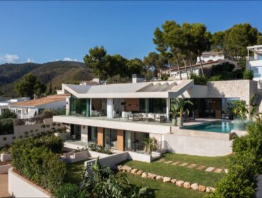 Villa for sale in Portals Nous