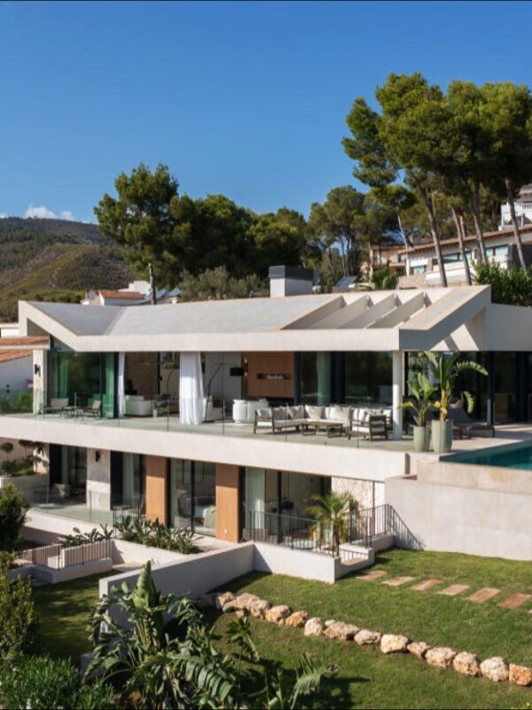 Villa for sale in Portals Nous