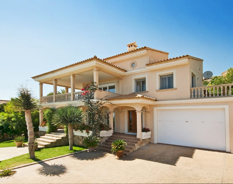 Villa for sale in Santa Ponsa