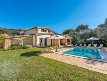 Villa for sale in Son Toni