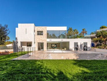 Villa for sale in Santa Ponsa