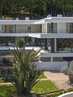 Villa expansiva for sale in son vida con vistas panorámicas, piscina y spa